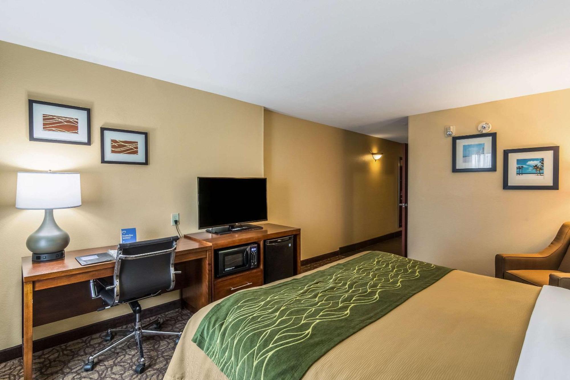 Comfort Inn & Suites Panama City North Extérieur photo