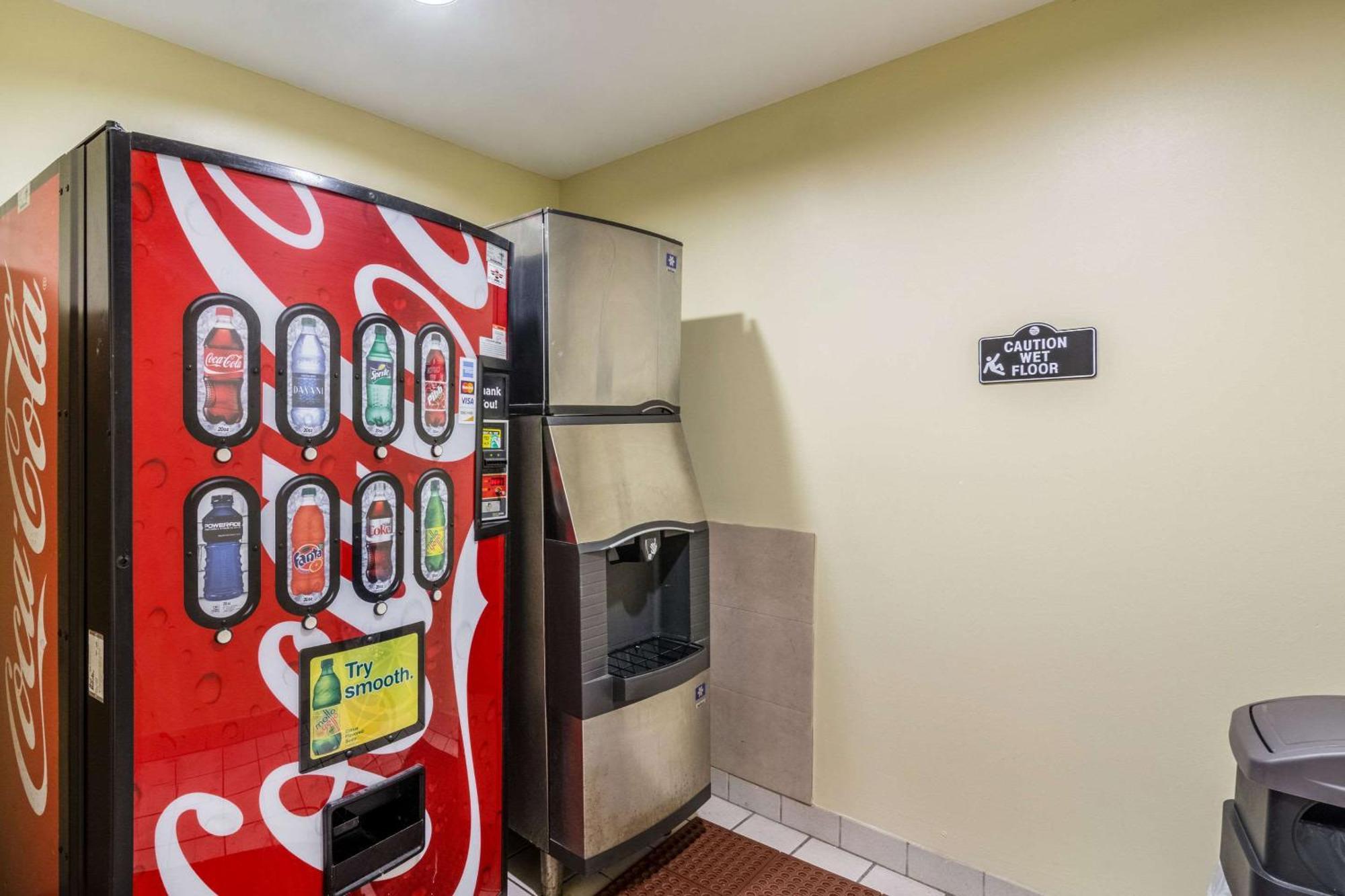 Comfort Inn & Suites Panama City North Extérieur photo